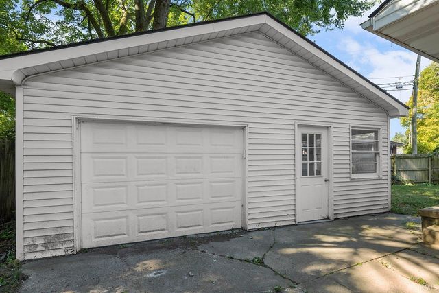 1005 Sarasota Drive, Lafayette, IN 47909