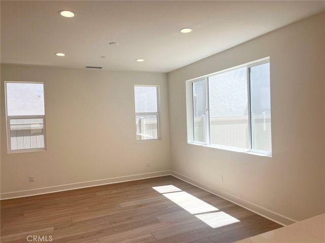 497 Tracy Place, Ventura, CA 93004