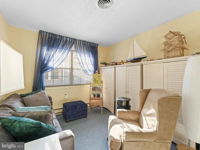 207 LEXINGTON DR, Little Egg Harbor Twp, NJ 08087