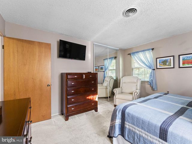207 LEXINGTON DR, Little Egg Harbor Twp, NJ 08087