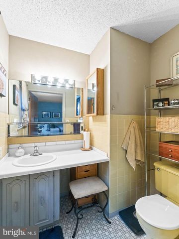 207 LEXINGTON DR, Little Egg Harbor Twp, NJ 08087