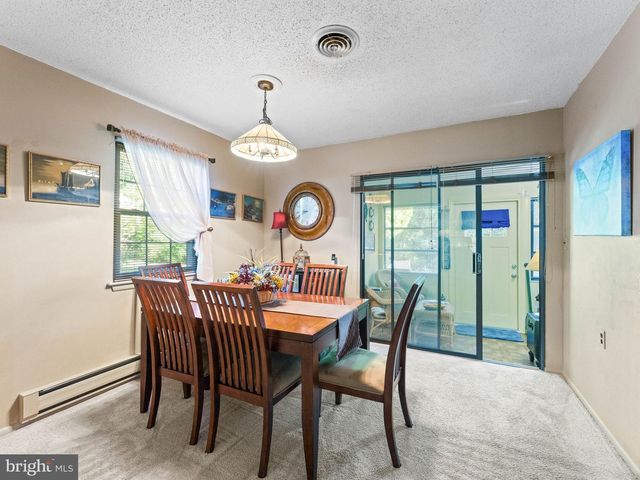 207 LEXINGTON DR, Little Egg Harbor Twp, NJ 08087