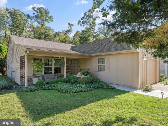 207 LEXINGTON DR, Little Egg Harbor Twp, NJ 08087