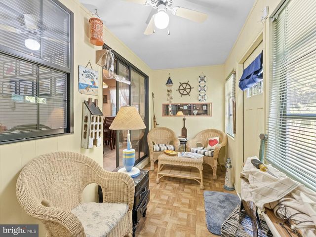 207 LEXINGTON DR, Little Egg Harbor Twp, NJ 08087