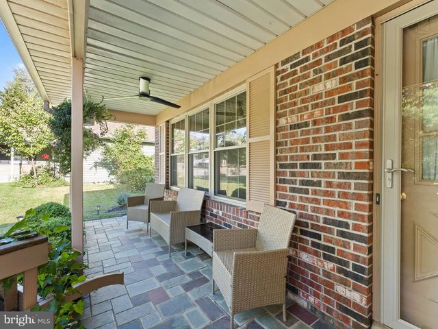207 LEXINGTON DR, Little Egg Harbor Twp, NJ 08087
