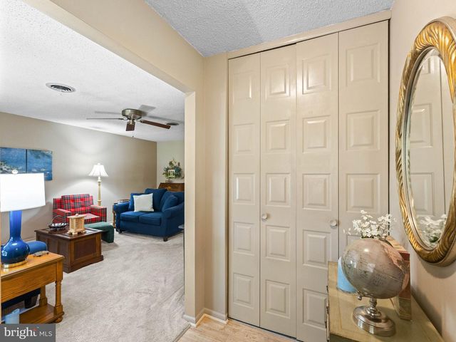 207 LEXINGTON DR, Little Egg Harbor Twp, NJ 08087