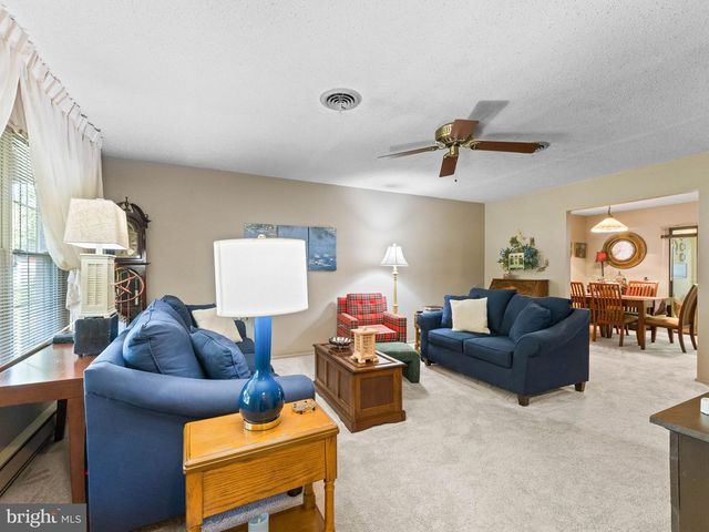 207 LEXINGTON DR, Little Egg Harbor Twp, NJ 08087