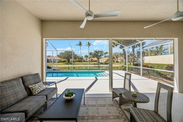 3833 Huelva CT, Naples, FL 34109