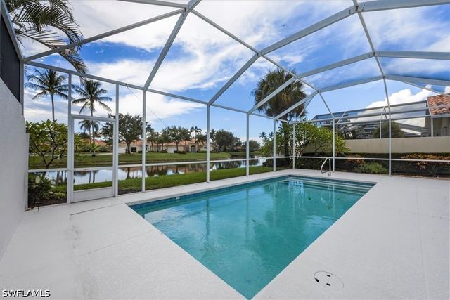 3833 Huelva CT, Naples, FL 34109