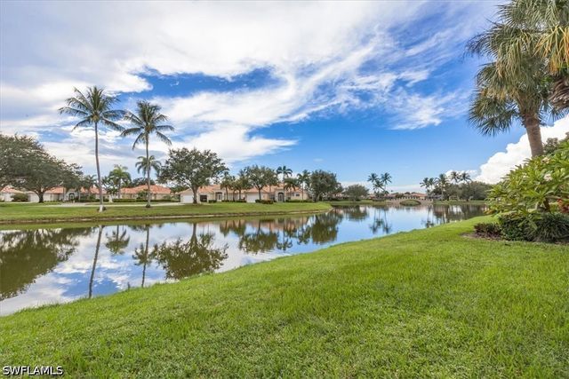 3833 Huelva CT, Naples, FL 34109