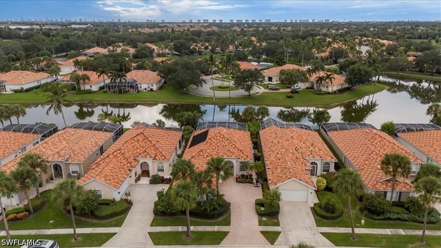 3833 Huelva CT, Naples, FL 34109