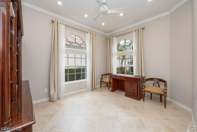 3833 Huelva CT, Naples, FL 34109