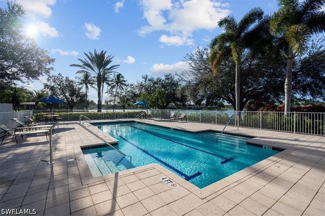 3833 Huelva CT, Naples, FL 34109