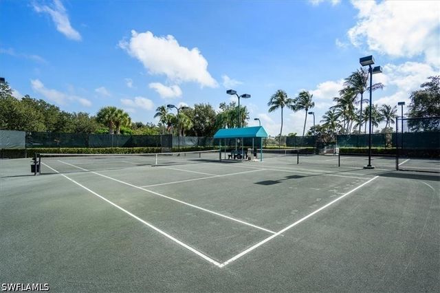 3833 Huelva CT, Naples, FL 34109