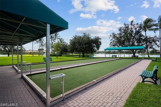 3833 Huelva CT, Naples, FL 34109