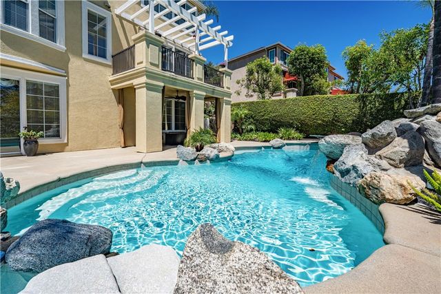 2560 Galicia, La Verne, CA 91750