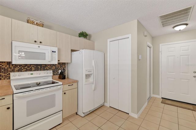 1657 ZADORA LANE, The Villages, FL 32159