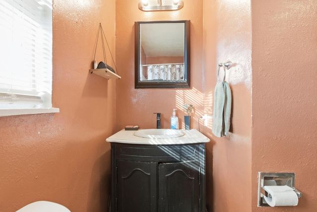 309 San Juan Dr, Modesto, CA 95354