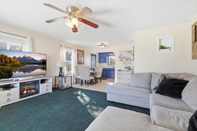 309 San Juan Dr, Modesto, CA 95354