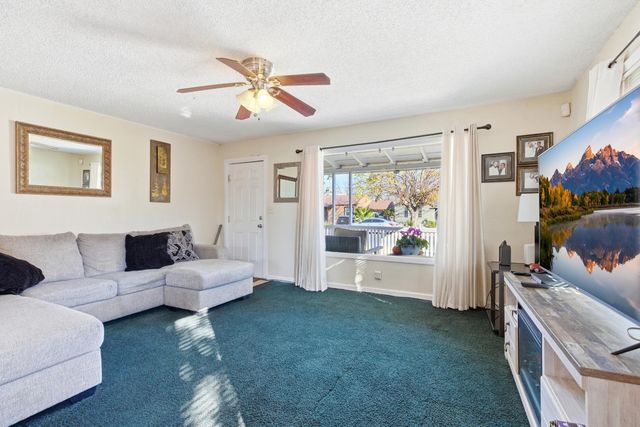 309 San Juan Dr, Modesto, CA 95354