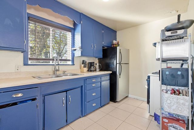 309 San Juan Dr, Modesto, CA 95354