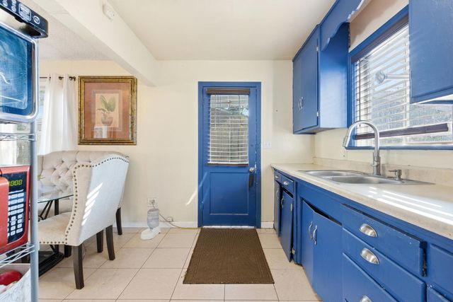 309 San Juan Dr, Modesto, CA 95354