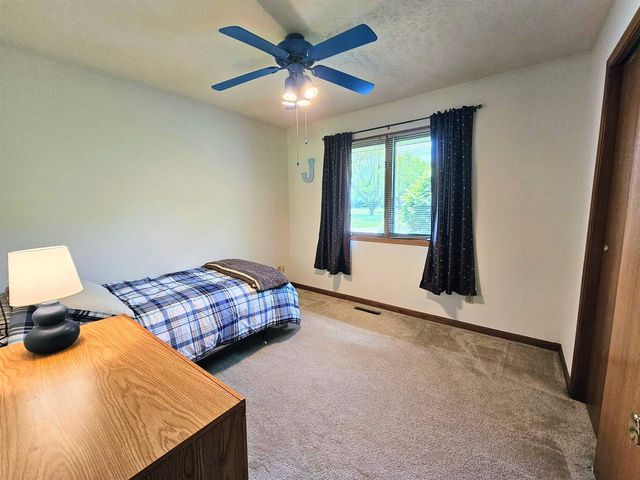 6090 Chatsworth Drive, Rockford, IL 61109