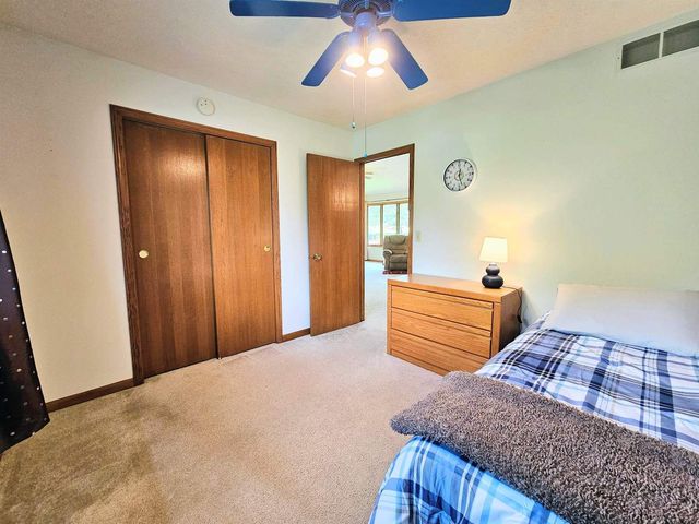 6090 Chatsworth Drive, Rockford, IL 61109