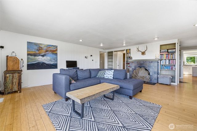 903 S 9th Street, Mount Vernon, WA 98274