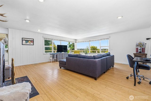 903 S 9th Street, Mount Vernon, WA 98274
