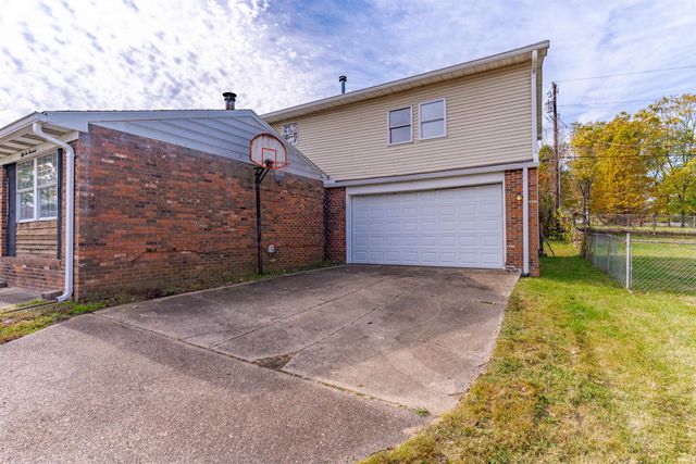 5200 Westchester Drive, Evansville, IN 47720