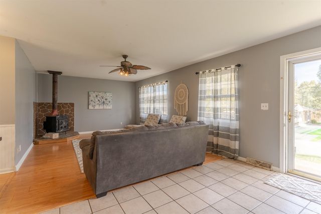 5200 Westchester Drive, Evansville, IN 47720