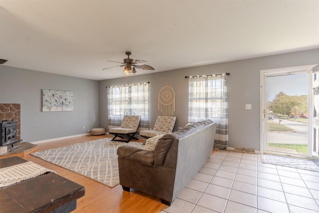 5200 Westchester Drive, Evansville, IN 47720