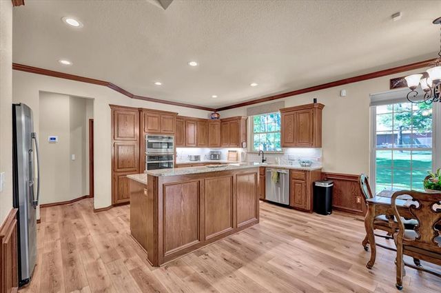 10512 Highview Drive, Oklahoma City, OK 73151
