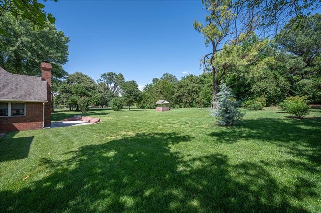 10512 Highview Drive, Oklahoma City, OK 73151