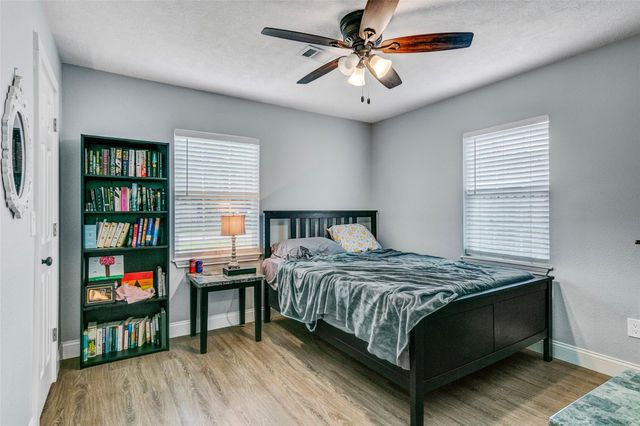 15410 San Jacinto Street, Hamshire, TX 77622