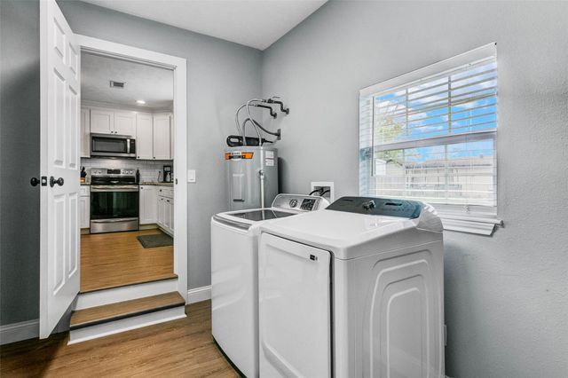 15410 San Jacinto Street, Hamshire, TX 77622