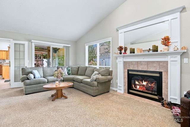 3026 N Lochsa Ave, Meridian, ID 83646