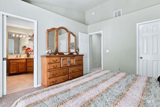 3026 N Lochsa Ave, Meridian, ID 83646