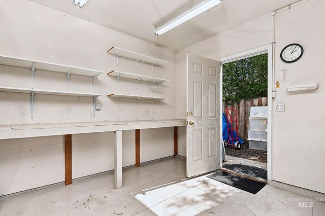 3026 N Lochsa Ave, Meridian, ID 83646