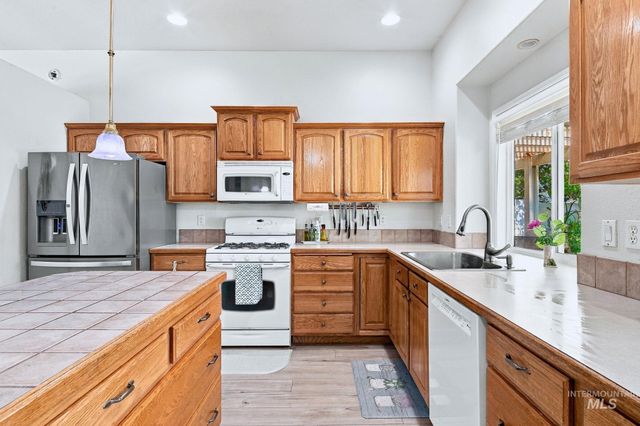 3026 N Lochsa Ave, Meridian, ID 83646