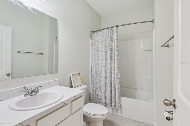 2270 HEMINGWAY CIRCLE, Groveland, FL 34736