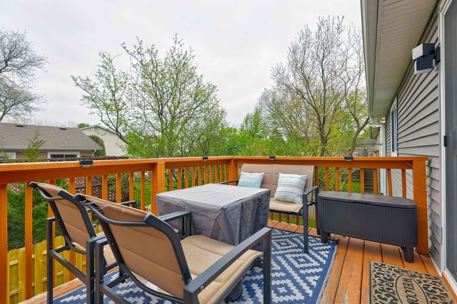 4721 Huntington Boulevard, Hoffman Estates, IL 60192