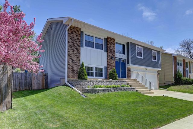 4721 Huntington Boulevard, Hoffman Estates, IL 60192