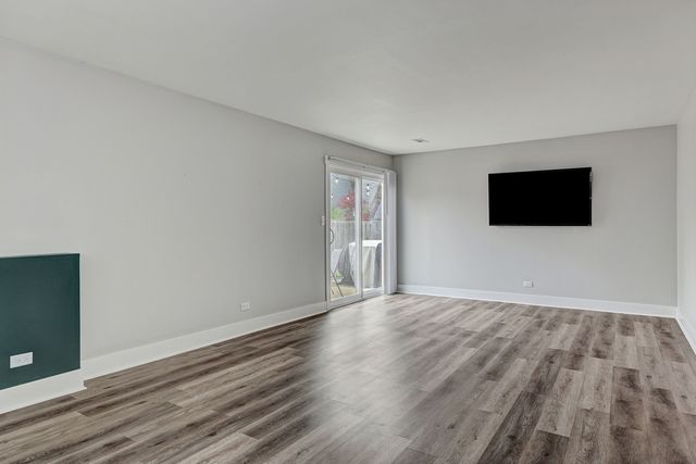 4721 Huntington Boulevard, Hoffman Estates, IL 60192