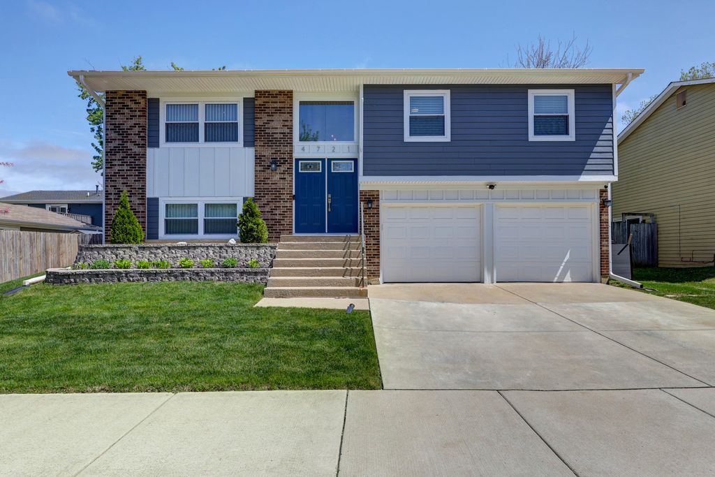 4721 Huntington Boulevard, Hoffman Estates, IL 60192