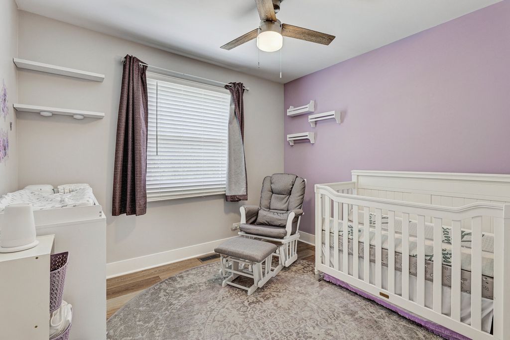 Image 26 of property listing at 4721 Huntington Boulevard, Hoffman Estates, IL 60192