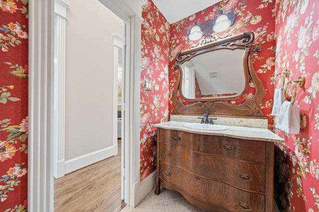 514 W 16th Street, Houston, TX 77008