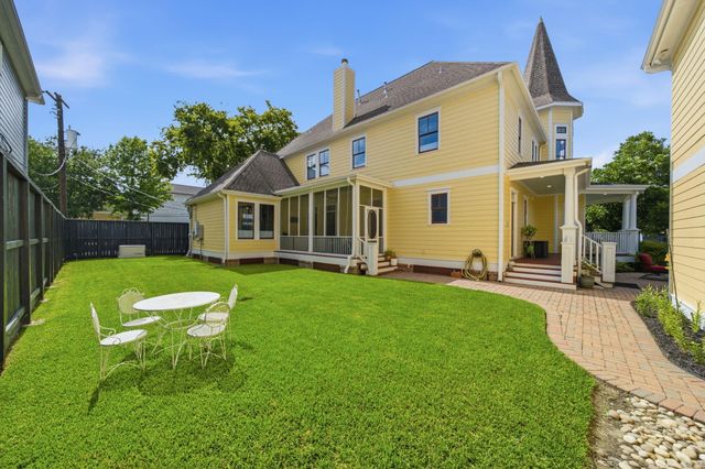 514 W 16th Street, Houston, TX 77008