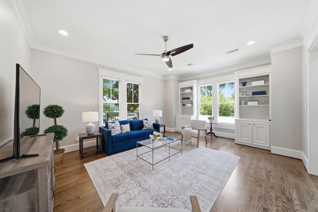 514 W 16th Street, Houston, TX 77008